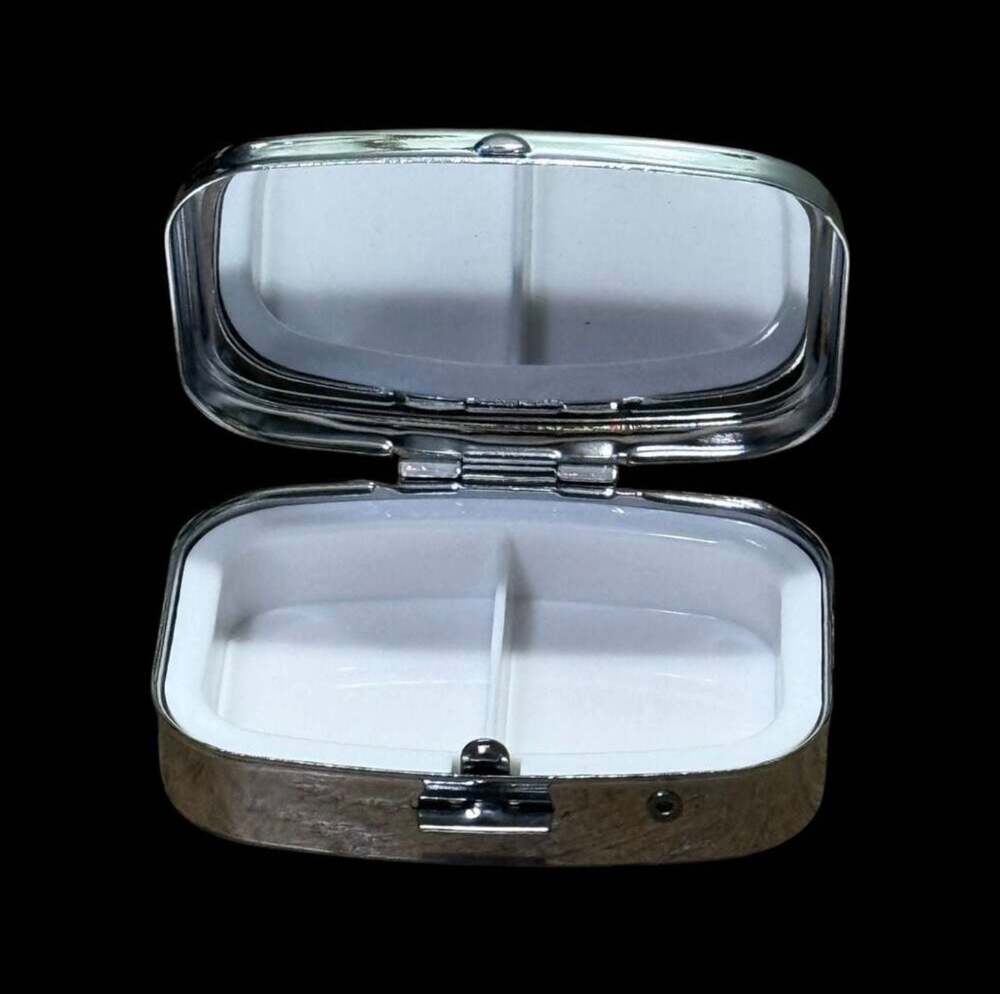 Cute Buck Deer Patriotic Portable Rectangle Metal Pill Organizer Case - Picture 2 of 3